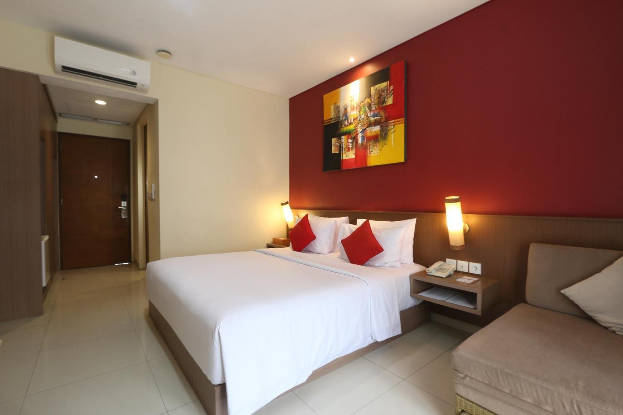 Grand La Walon Hotel Legian  Exterior photo